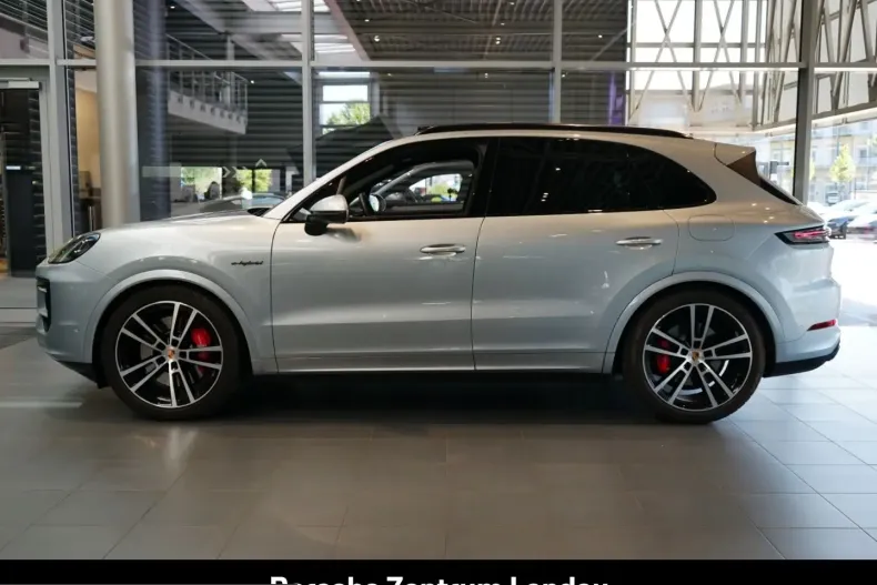 Porsche Cayenne din 2024 cu 21.890 km - oferta POR232045 - foto 4