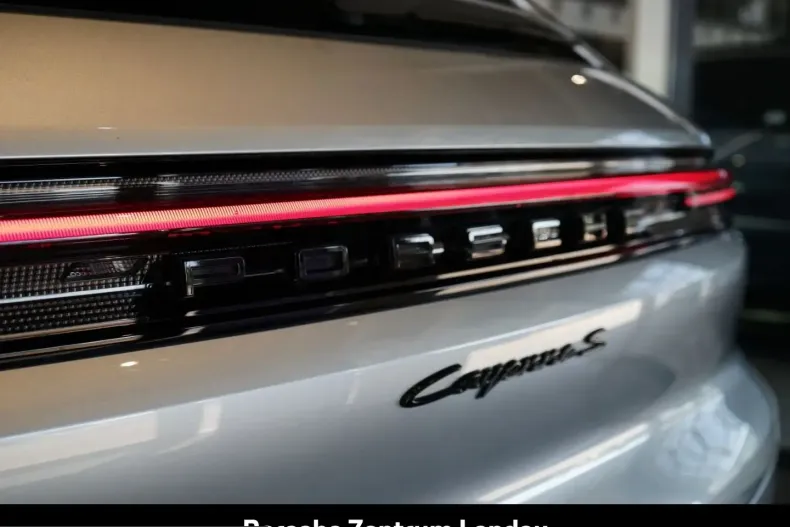 Porsche Cayenne din 2024 cu 21.890 km - oferta POR232045 - foto 38