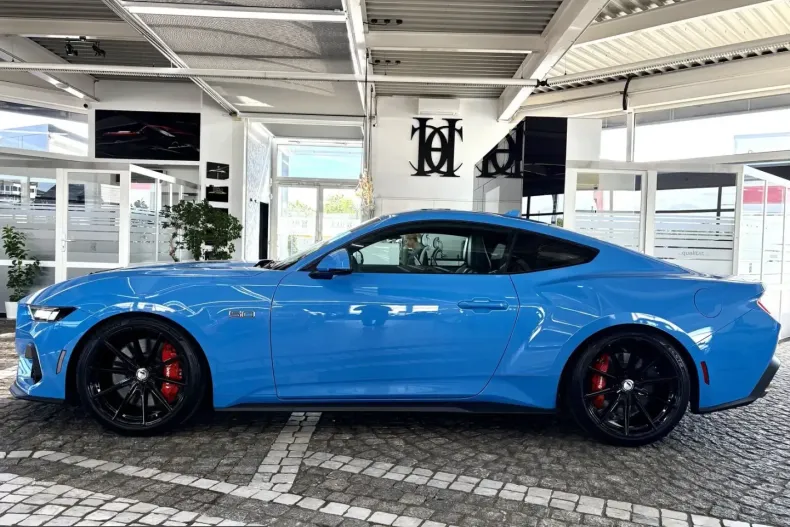 Ford Mustang din 2024 cu 10.715 km - oferta FOR232061 - foto 3