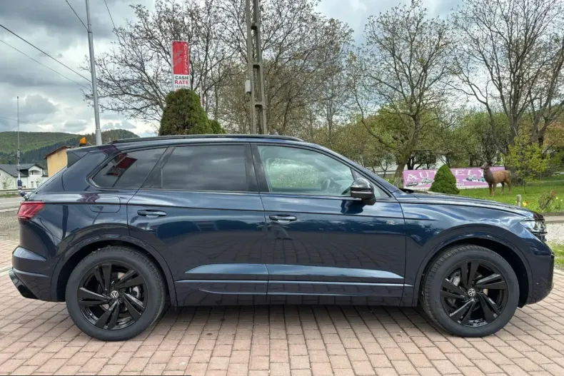 Volkswagen Touareg din 2024 cu 141.000 km - oferta VOL232084 - foto 2