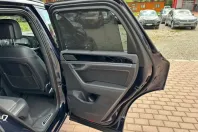 Volkswagen Touareg din 2024 cu 141.000 km - oferta VOL232084 - foto 12