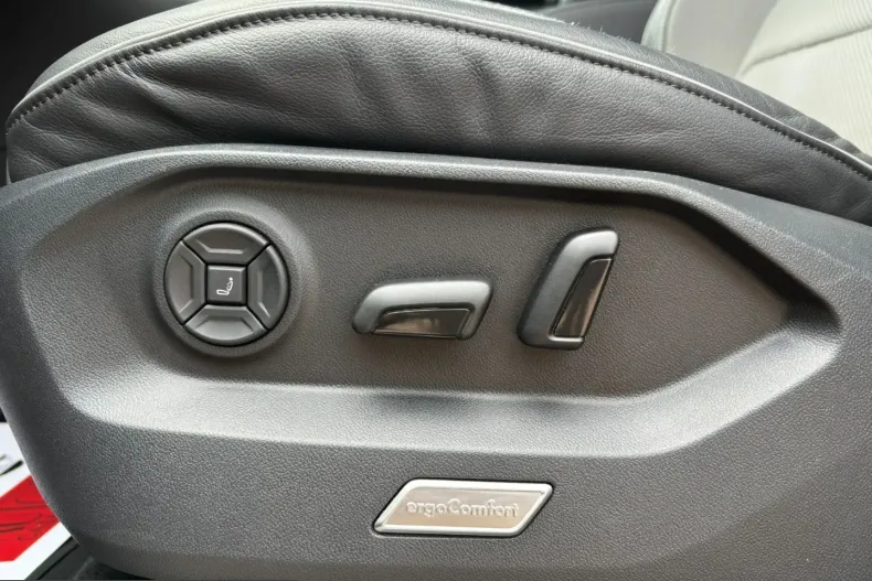 Volkswagen Touareg din 2024 cu 141.000 km - oferta VOL232084 - foto 14