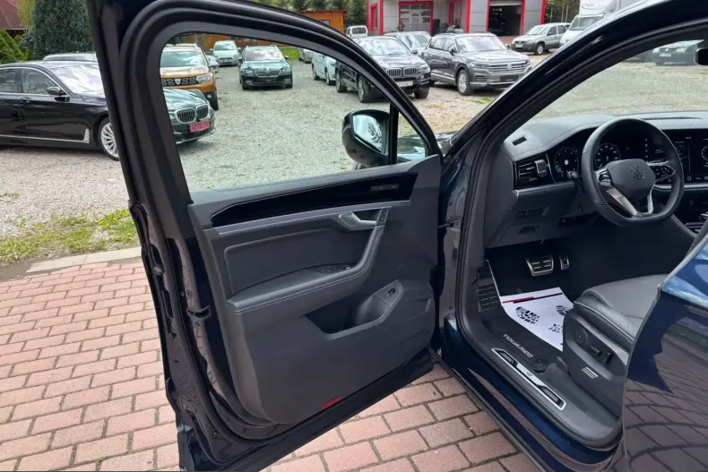 Volkswagen Touareg din 2024 cu 141.000 km - oferta VOL232084 - foto 22