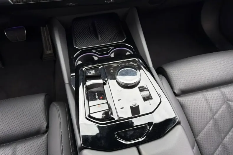 BMW 520 (Seria 5) din 2025 cu 24.889 km - oferta BMW232088 - foto 7