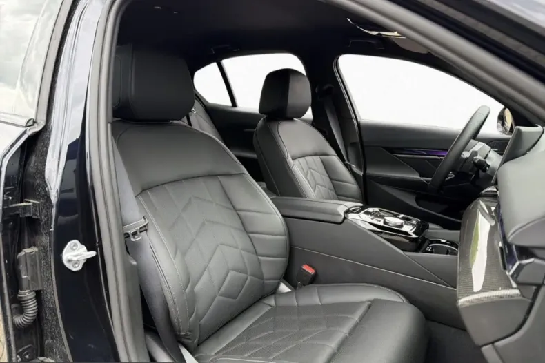 BMW 520 (Seria 5) din 2025 cu 24.889 km - oferta BMW232088 - foto 10