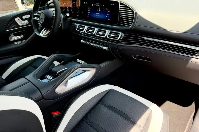 Mercedes-Benz GLE 63 AMG (Clasa GLE) din 2024 cu 20.200 km - oferta MER232097 - foto 24