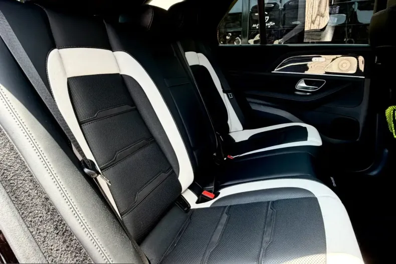 Mercedes-Benz GLE 63 AMG (Clasa GLE) din 2024 cu 20.200 km - oferta MER232097 - foto 33