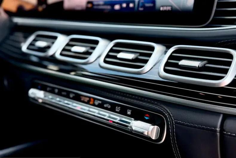 Mercedes-Benz GLE 63 AMG (Clasa GLE) din 2024 cu 20.200 km - oferta MER232097 - foto 41
