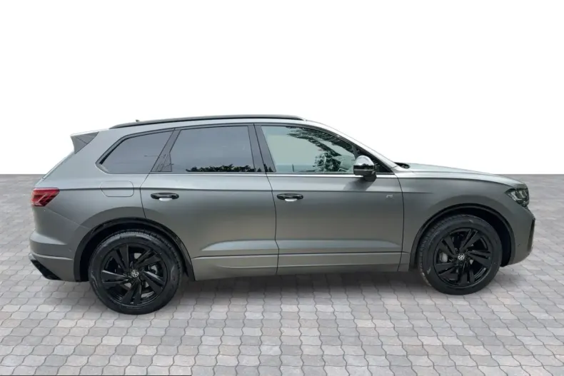 Volkswagen Touareg din 2026 cu 3.000 km - oferta VOL232105 - foto 6