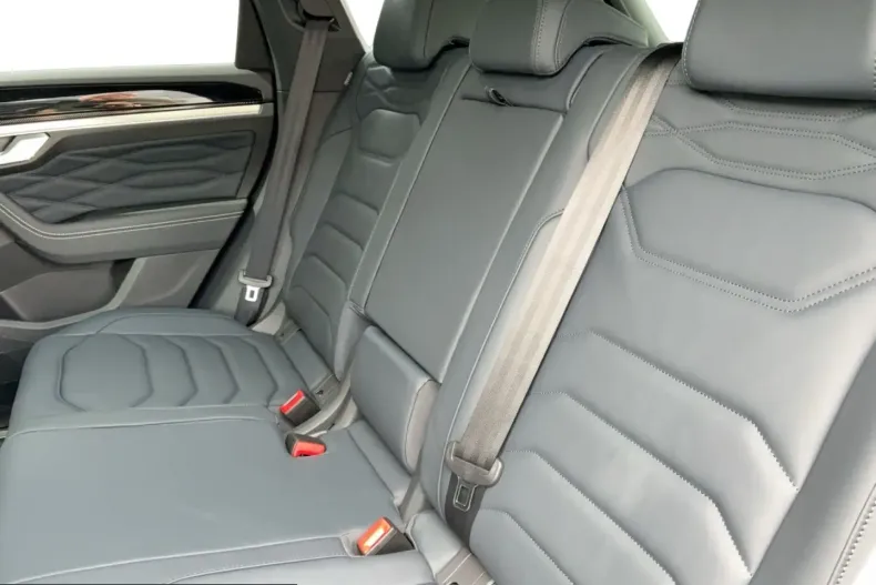 Volkswagen Touareg din 2026 cu 3.000 km - oferta VOL232105 - foto 10