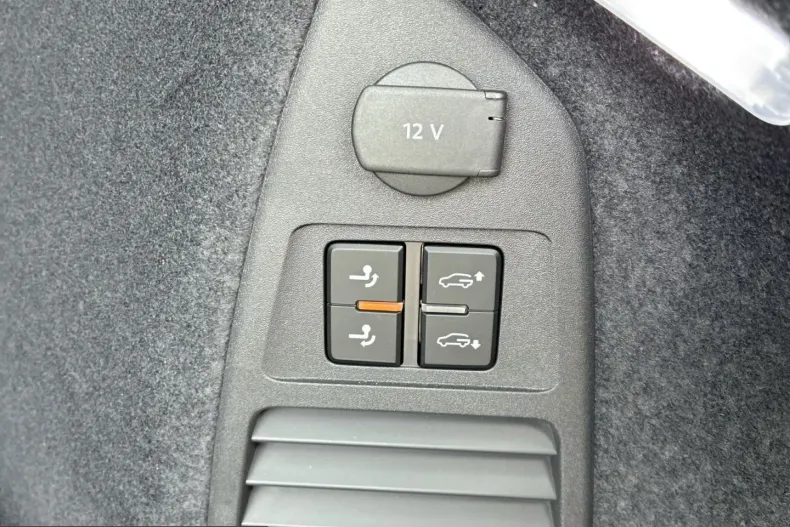 Volkswagen Touareg din 2026 cu 3.000 km - oferta VOL232105 - foto 11