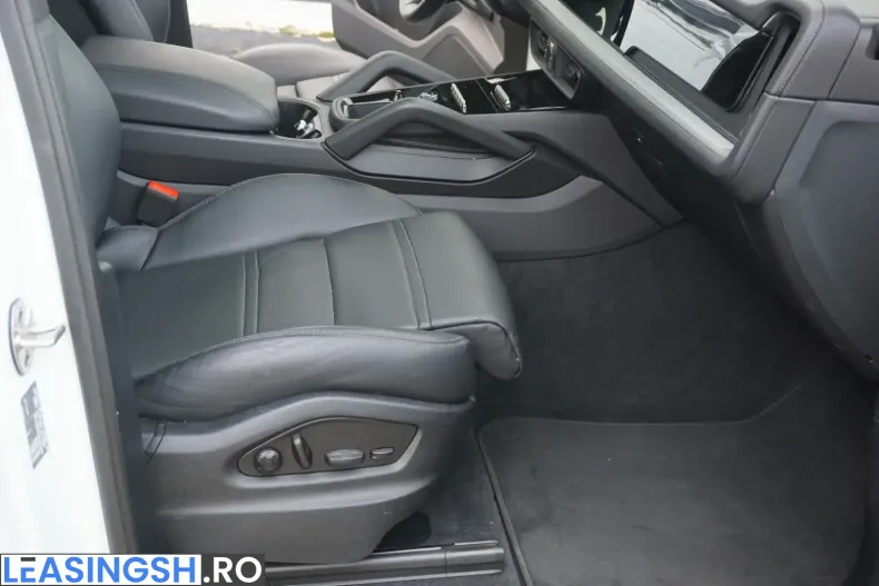 Porsche Cayenne din 2024 cu 19.500 km - oferta POR232119 - foto 12
