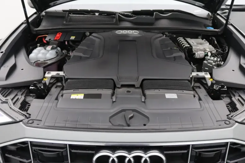 Audi Q8 din 2023 cu 101.000 km - oferta AUD232149 - foto 8