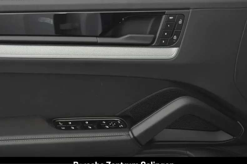 Porsche Cayenne din 2025 cu 31.436 km - oferta POR232150 - foto 14