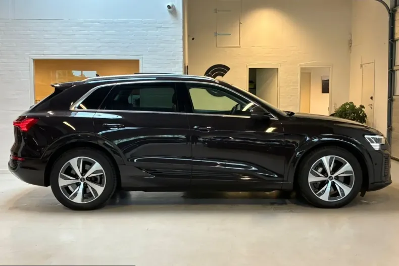 Audi Q8 din 2024 cu 48.500 km - oferta AUD232152 - foto 2