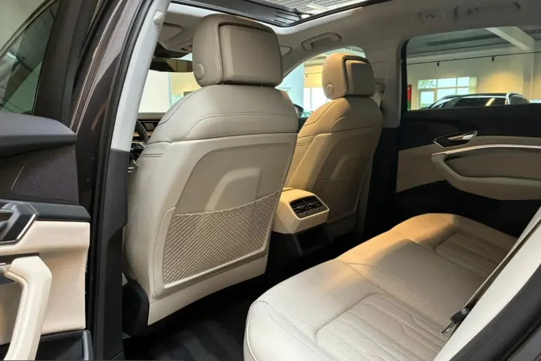 Audi Q8 din 2024 cu 48.500 km - oferta AUD232152 - foto 16