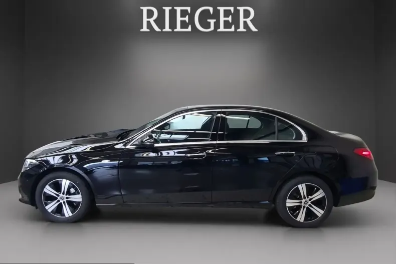 Mercedes-Benz C 300 (Clasa C) din 2024 cu 30.000 km - oferta MER232160 - foto 5