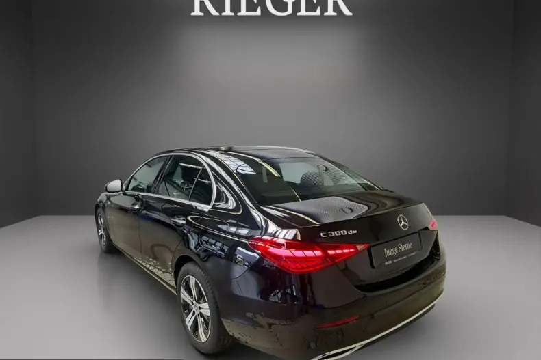 Mercedes-Benz C 300 (Clasa C) din 2024 cu 30.000 km - oferta MER232160 - foto 9