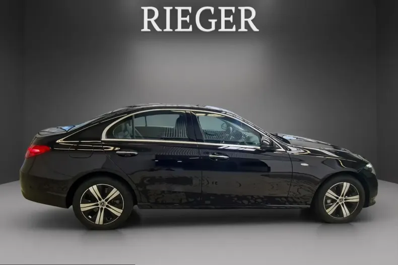 Mercedes-Benz C 300 (Clasa C) din 2024 cu 30.000 km - oferta MER232160 - foto 14