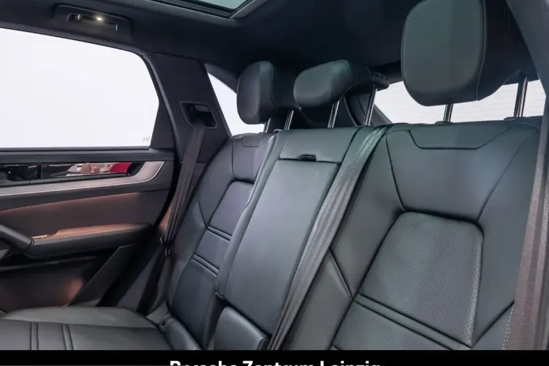 Porsche Cayenne din 2024 cu 22.086 km - oferta POR232165 - foto 18