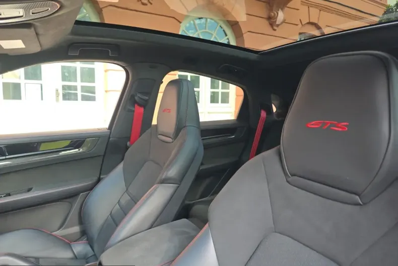 Porsche Cayenne din 2024 cu 27.162 km - oferta POR232173 - foto 27