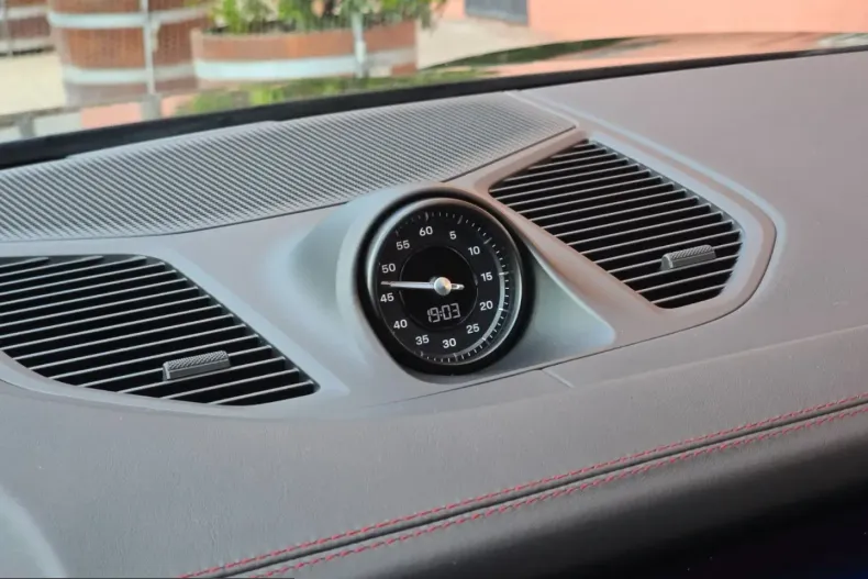 Porsche Cayenne din 2024 cu 27.162 km - oferta POR232173 - foto 37