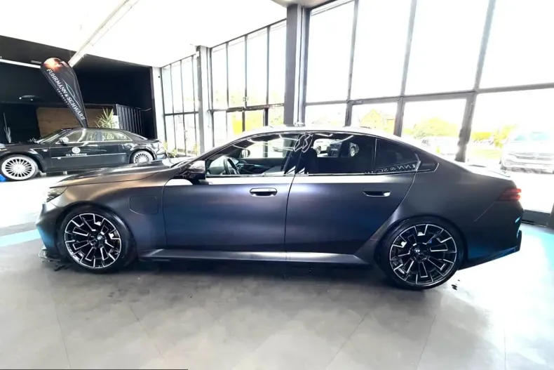 BMW M5 (Seria 5) din 2025 cu 23.870 km - oferta BMW232174 - foto 9