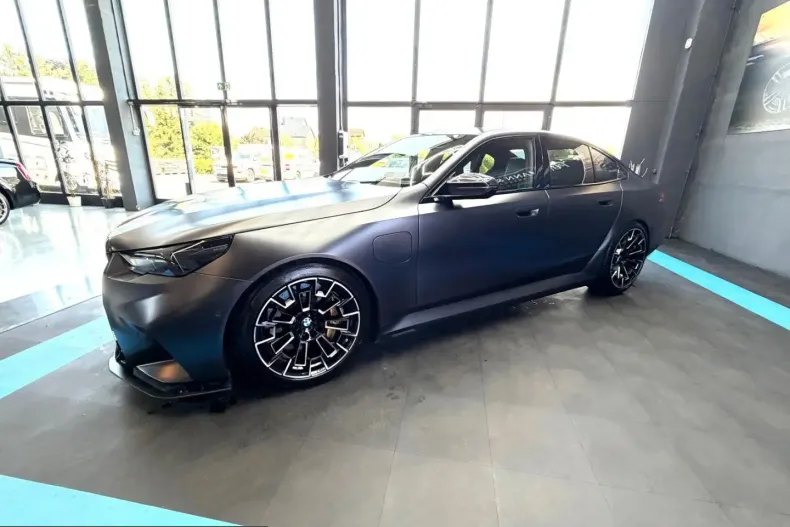BMW M5 (Seria 5) din 2025 cu 23.870 km - oferta BMW232174 - foto 10