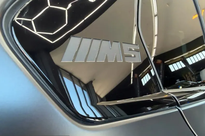 BMW M5 (Seria 5) din 2025 cu 23.870 km - oferta BMW232174 - foto 17