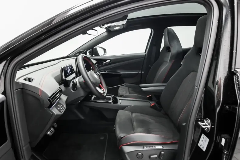 Volkswagen ID.4 din 2025 cu 9.575 km - oferta VOL232187 - foto 5