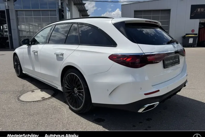 Mercedes-Benz E 450 (Clasa E) din 2024 cu 51.473 km - oferta MER232208 - foto 4