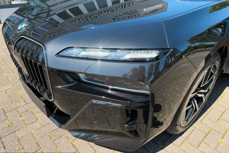 BMW 740 (Seria 7) din 2025 cu 79.158 km - oferta BMW232232 - foto 26