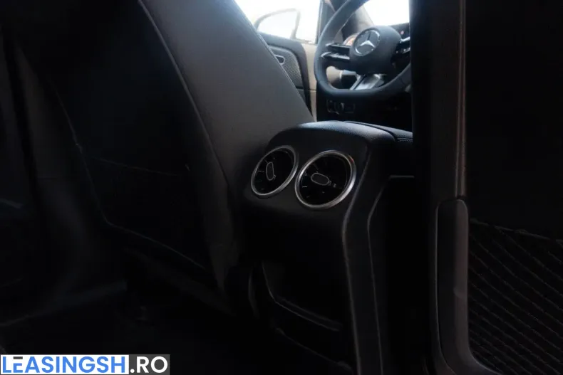 Mercedes-Benz EQA (Clasa GLA) din 2024 cu 27.000 km - oferta MER232238 - foto 35