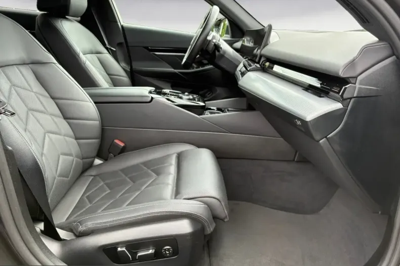 BMW 520 (Seria 5) din 2024 cu 61.461 km - oferta BMW232243 - foto 6