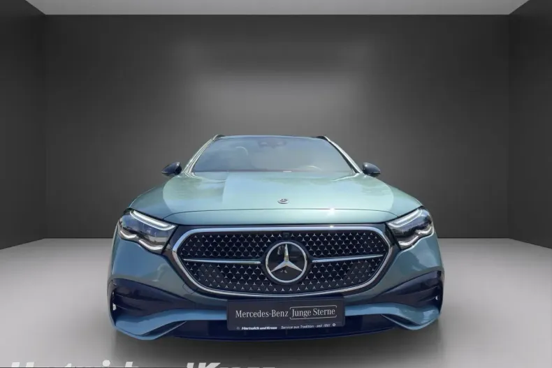 Mercedes-Benz E 200 (Clasa E) din 2024 cu 34.290 km - oferta MER232260 - foto 2