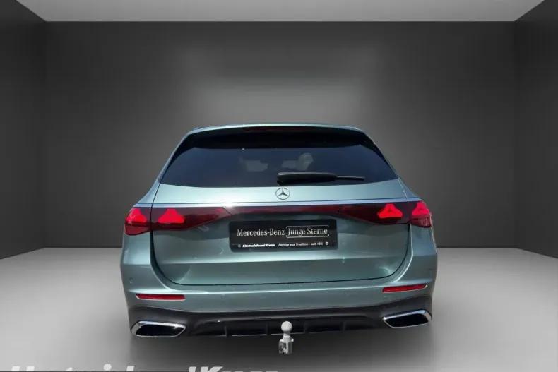 Mercedes-Benz E 200 (Clasa E) din 2024 cu 34.290 km - oferta MER232260 - foto 5