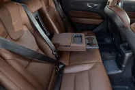 Volvo XC60 din 2021 cu 51.091 km - oferta VOL232269 - foto 9