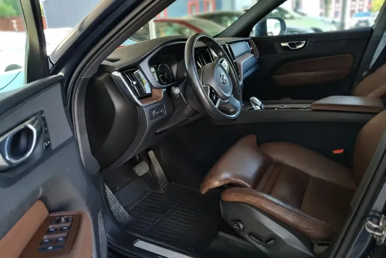 Volvo XC60 din 2021 cu 51.091 km - oferta VOL232269 - foto 16