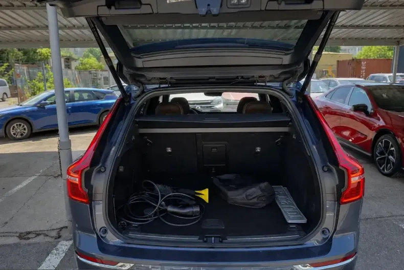 Volvo XC60 din 2021 cu 51.091 km - oferta VOL232269 - foto 25
