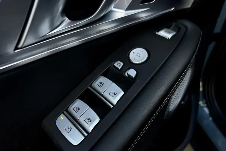 BMW XM (Seria X) din 2025 cu 50.915 km - oferta BMW232270 - foto 35