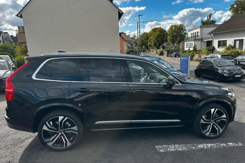 Volvo XC90 din 2024 cu 4.745 km - oferta VOL232276 - foto 4