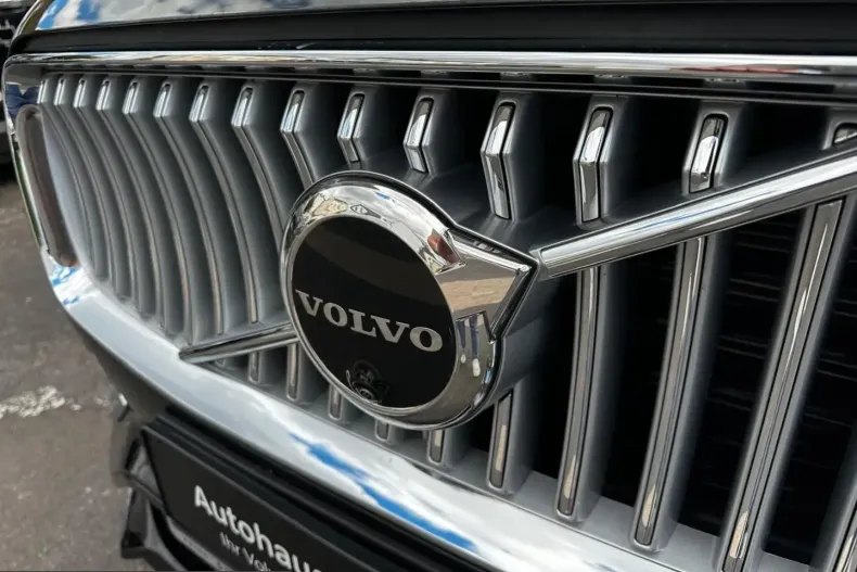 Volvo XC90 din 2024 cu 4.745 km - oferta VOL232276 - foto 6