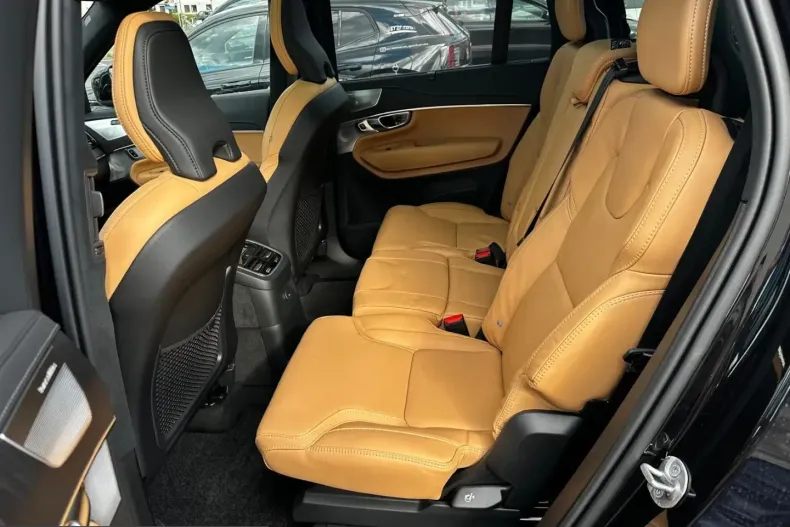 Volvo XC90 din 2024 cu 4.745 km - oferta VOL232276 - foto 17
