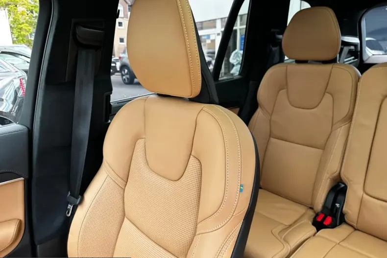 Volvo XC90 din 2024 cu 4.745 km - oferta VOL232276 - foto 24