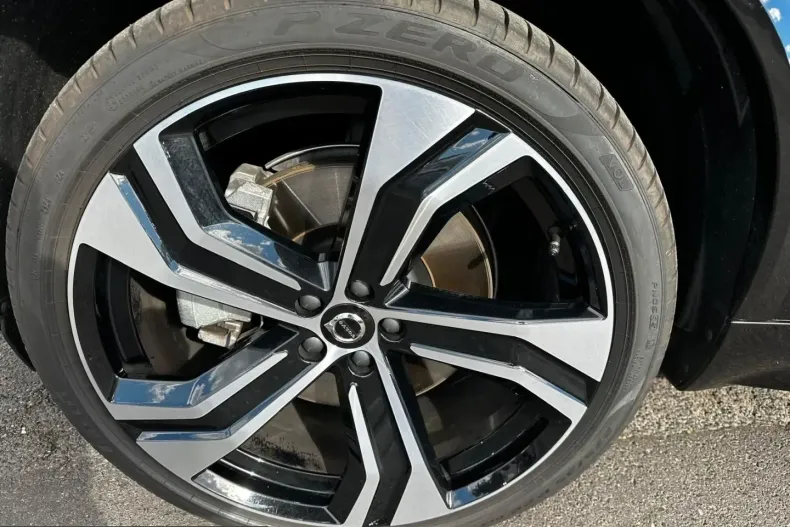 Volvo XC90 din 2024 cu 4.745 km - oferta VOL232276 - foto 28