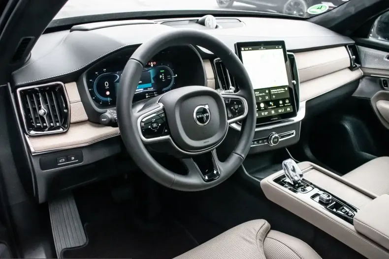 Volvo XC90 din 2025 cu 12.000 km - oferta VOL232277 - foto 5