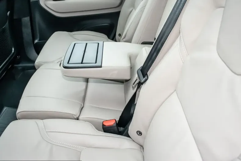 Volvo XC90 din 2025 cu 12.000 km - oferta VOL232277 - foto 18