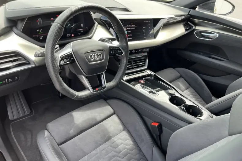 Audi RS e-tron GT din 2023 cu 14.396 km - oferta AUD232280 - foto 10