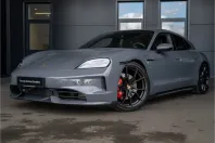 Porsche Taycan din 2025 cu 22.900 km - oferta POR232286 - foto 1