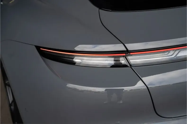 Porsche Taycan din 2025 cu 22.900 km - oferta POR232286 - foto 13
